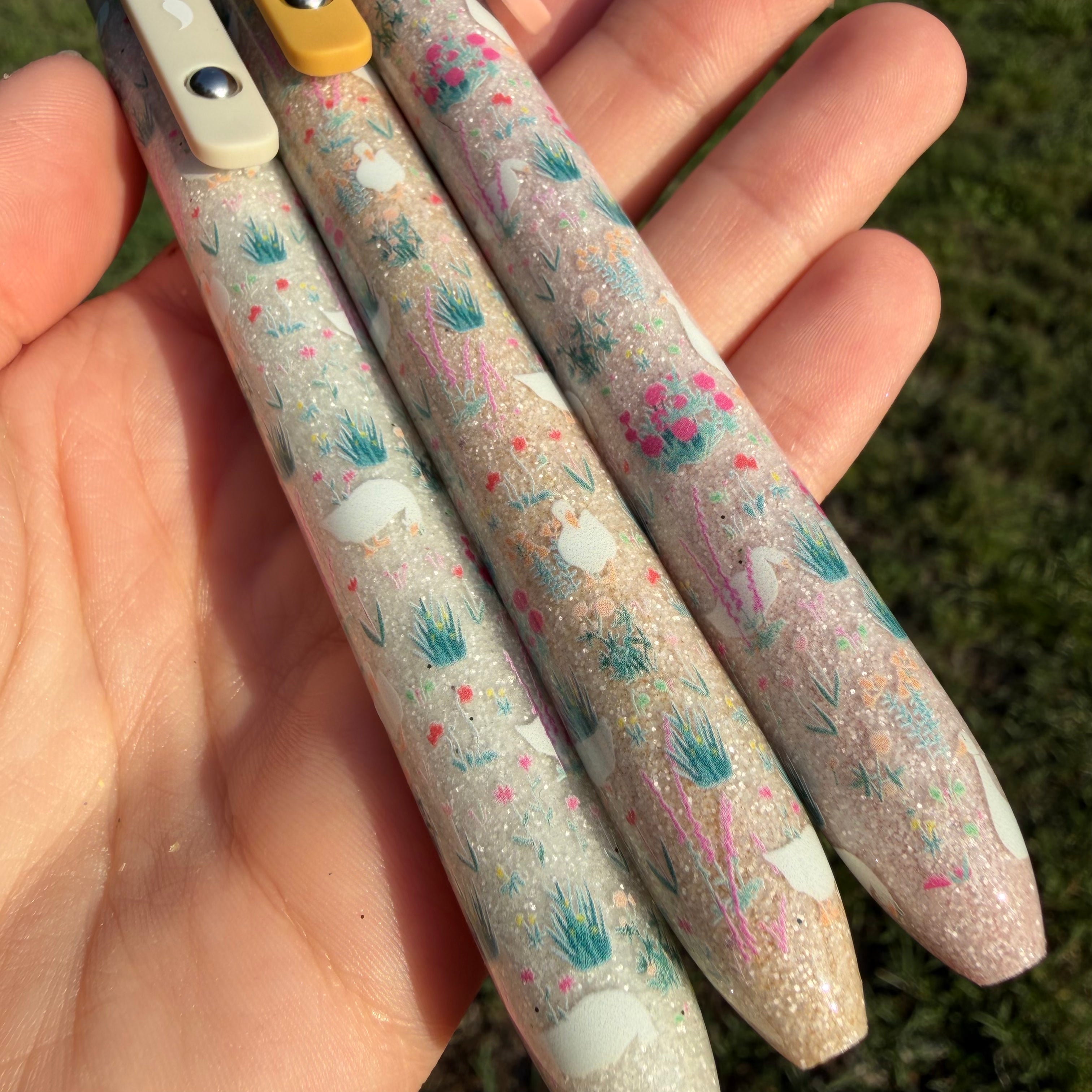 GRASS GOOSE Ready To Ship - Glitter Pen, Gel Black Ink