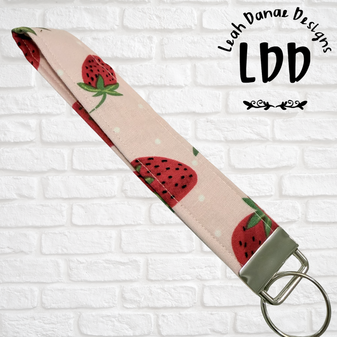 SHORTCAKE - Wristlet Keychain