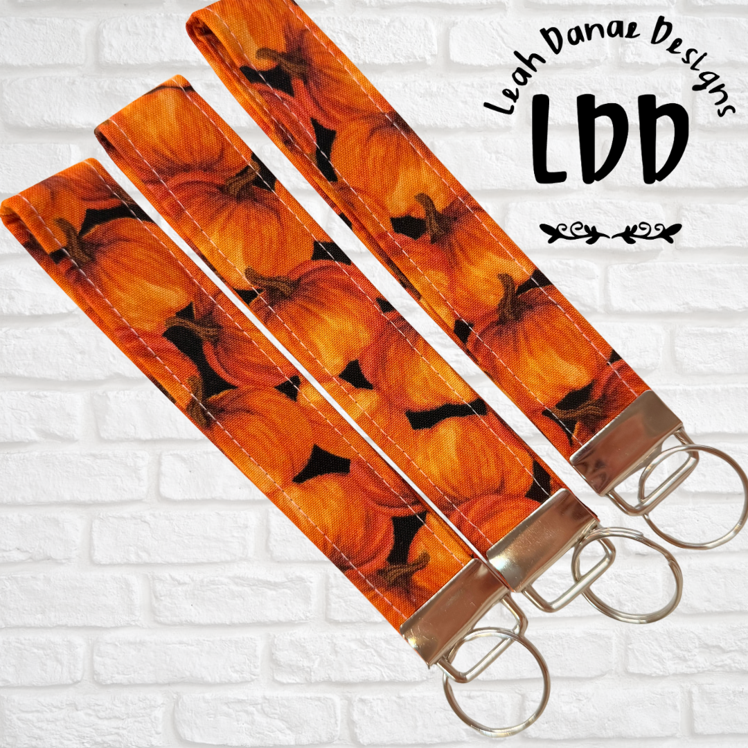 PUMPKIN - Wristlet Keychain